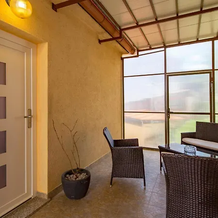 Lovely In With Kitchen Apartment